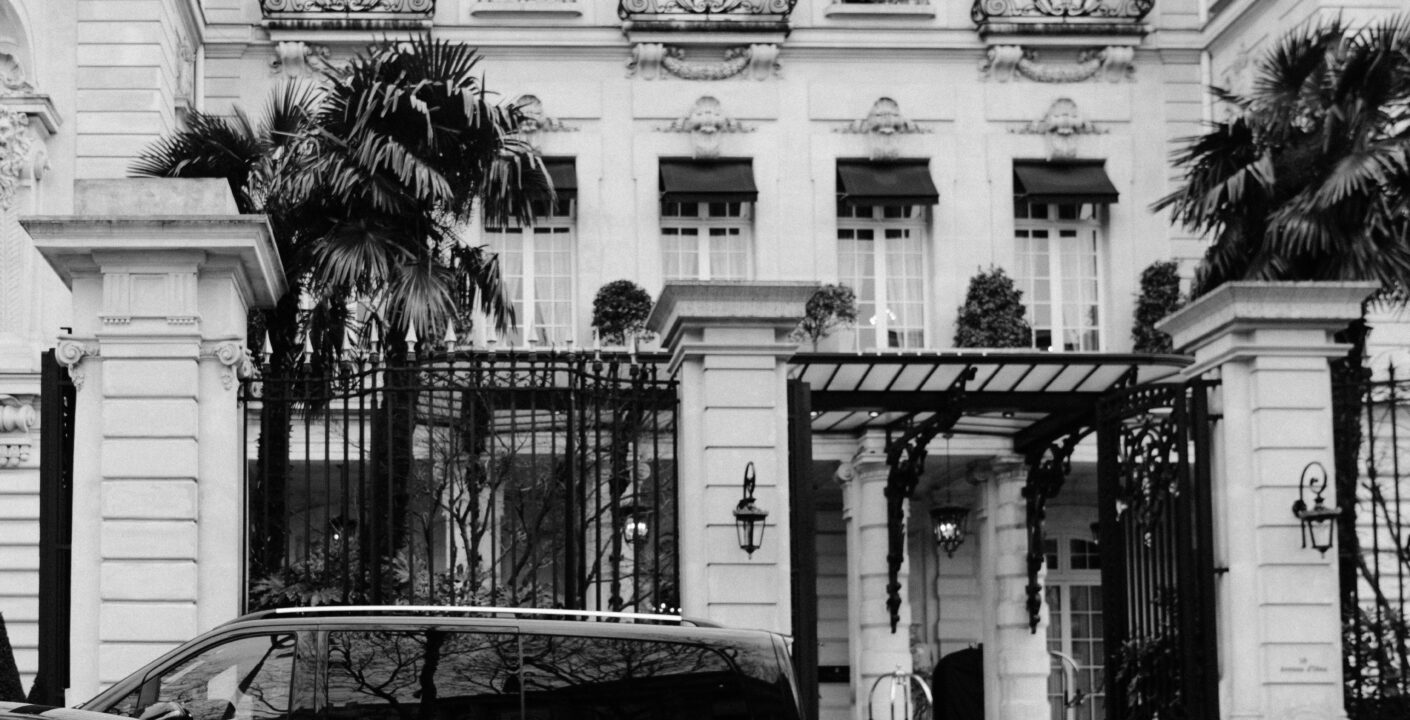 Entrance of shangri-la palace black and white picture