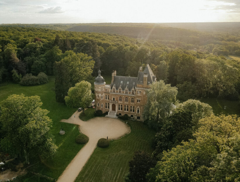 Château de Méridon drone view. Destination wedding in château near paris.